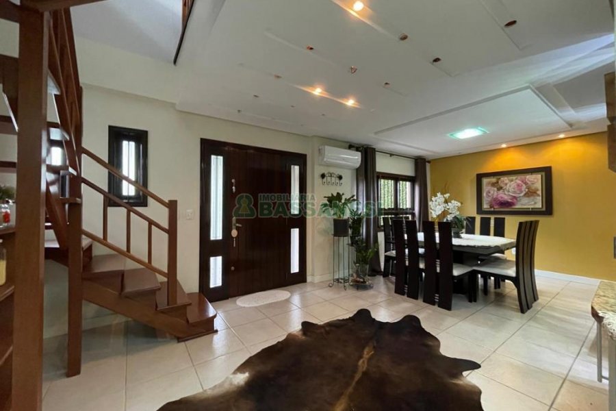 Casa com 190m², 3 dormitórios, 1 vaga, no bairro Jardim Eldorado em Caxias do Sul para Alugar