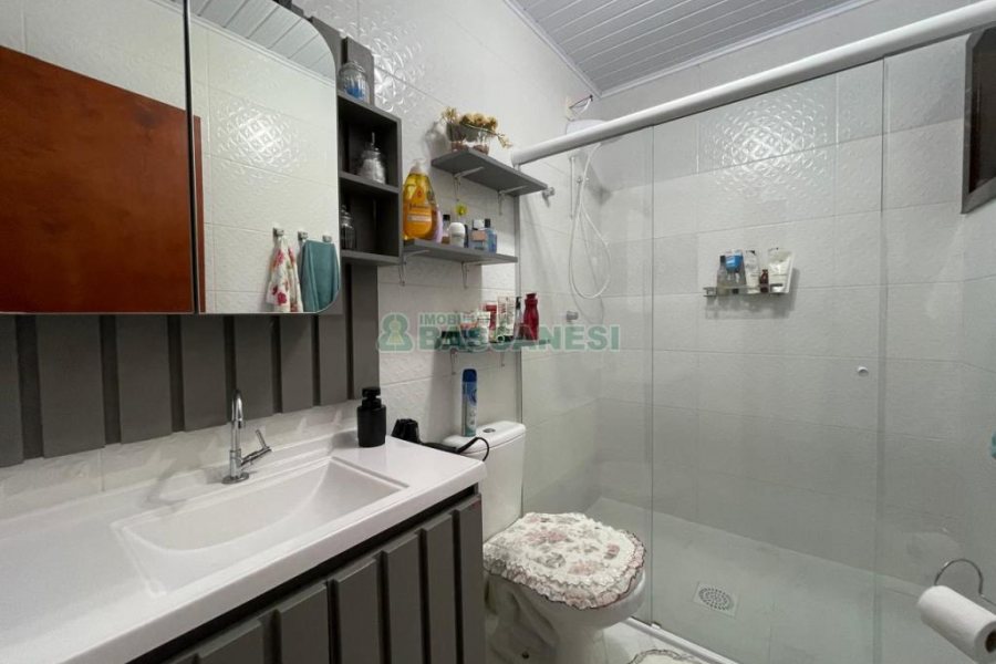 Casa com 190m², 3 dormitórios, 1 vaga, no bairro Jardim Eldorado em Caxias do Sul para Alugar