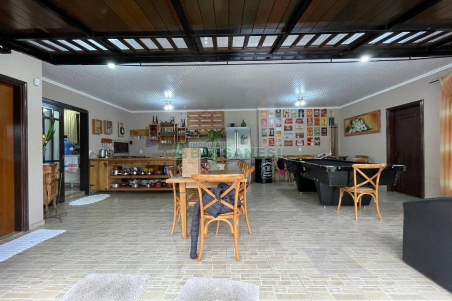 Casa com 190m², 3 dormitórios, 1 vaga, no bairro Jardim Eldorado em Caxias do Sul para Alugar