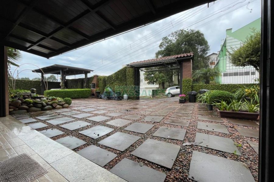 Casa com 190m², 3 dormitórios, 1 vaga, no bairro Jardim Eldorado em Caxias do Sul para Alugar