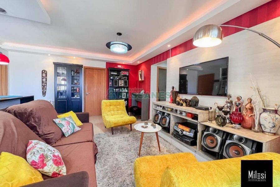 Apartamento com 165m², 3 dormitórios, 2 vagas, no bairro Charqueadas em Caxias do Sul para Comprar