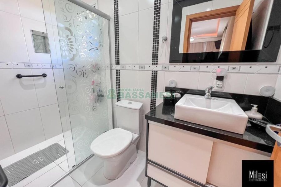 Apartamento com 165m², 3 dormitórios, 2 vagas, no bairro Charqueadas em Caxias do Sul para Comprar