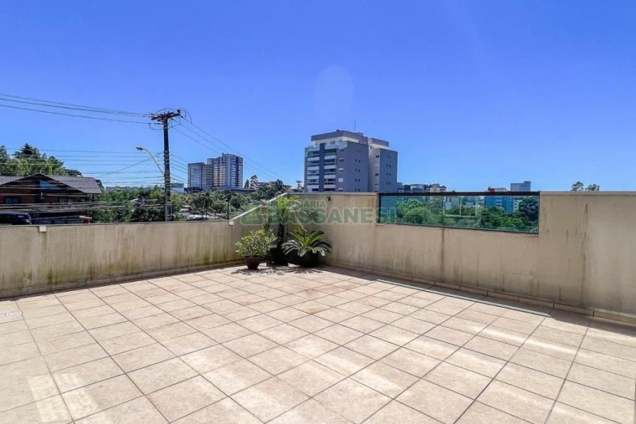 Apartamento com 165m², 3 dormitórios, 2 vagas, no bairro Charqueadas em Caxias do Sul para Comprar