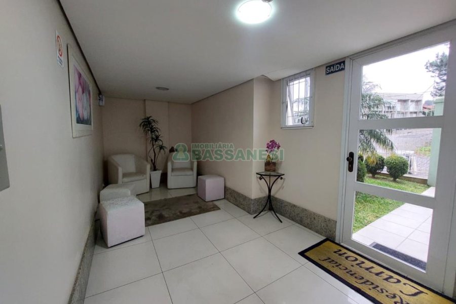 Apartamento com 82m², 2 dormitórios, 2 vagas, no bairro Kayser em Caxias do Sul para Comprar