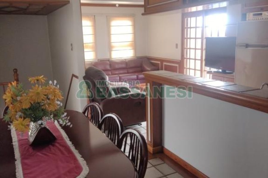 Apartamento com 259m², 4 dormitórios, 2 vagas, no bairro Pio X em Caxias do Sul para Comprar