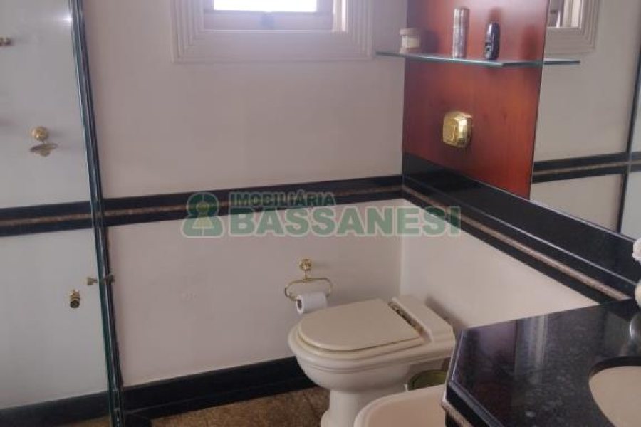Apartamento com 259m², 4 dormitórios, 2 vagas, no bairro Pio X em Caxias do Sul para Comprar