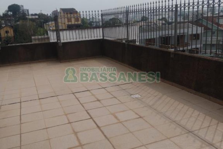 Apartamento com 259m², 4 dormitórios, 2 vagas, no bairro Pio X em Caxias do Sul para Comprar