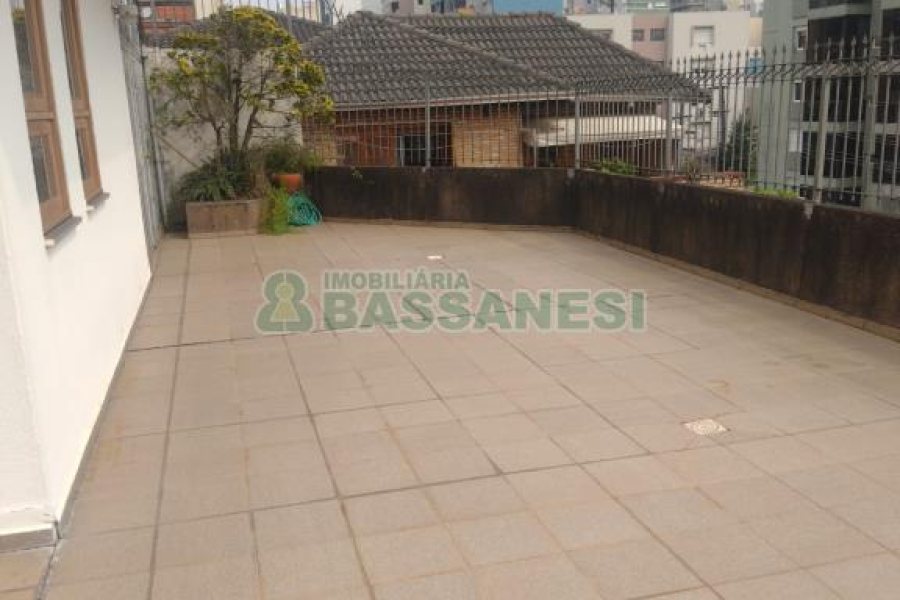 Apartamento com 259m², 4 dormitórios, 2 vagas, no bairro Pio X em Caxias do Sul para Comprar