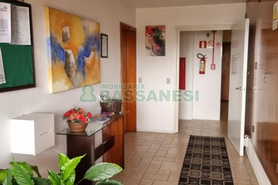 Apartamento com 63m², 2 dormitórios, 1 vaga, no bairro Marechal Floriano em Caxias do Sul para Comprar