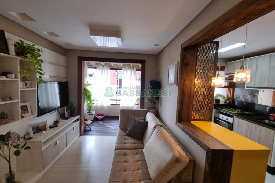 Apartamento com 63m², 2 dormitórios, 1 vaga, no bairro Marechal Floriano em Caxias do Sul para Comprar