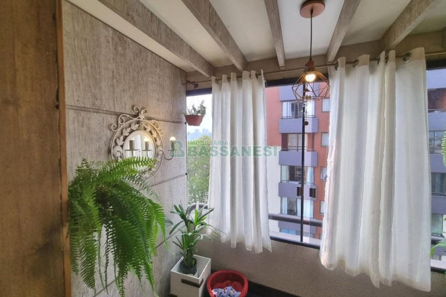 Apartamento com 63m², 2 dormitórios, 1 vaga, no bairro Marechal Floriano em Caxias do Sul para Comprar