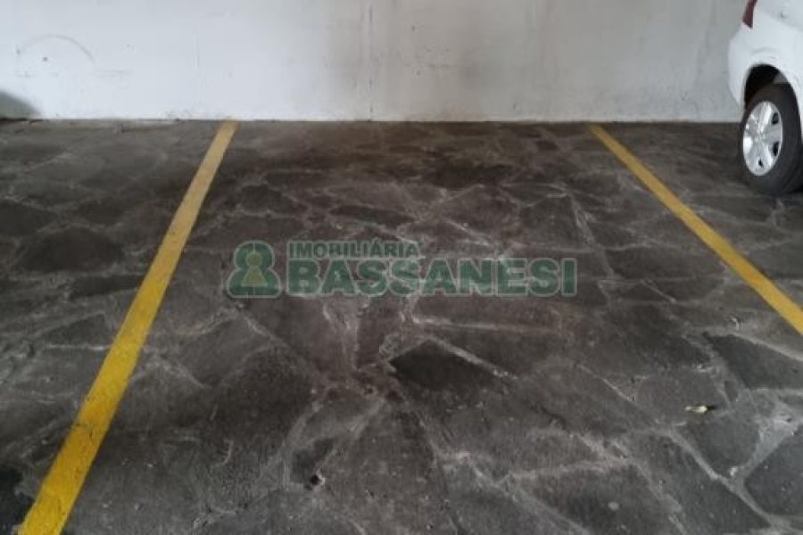 Apartamento com 63m², 2 dormitórios, 1 vaga, no bairro Marechal Floriano em Caxias do Sul para Comprar