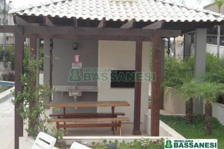 Apartamento com 72m², 3 dormitórios, 1 vaga, no bairro Santa Catarina em Caxias do Sul para Comprar