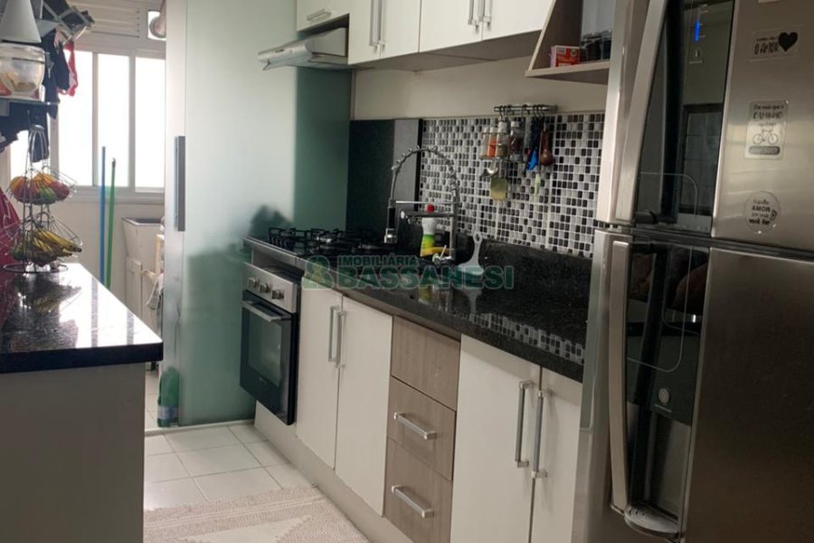 Apartamento com 72m², 3 dormitórios, 1 vaga, no bairro Santa Catarina em Caxias do Sul para Comprar