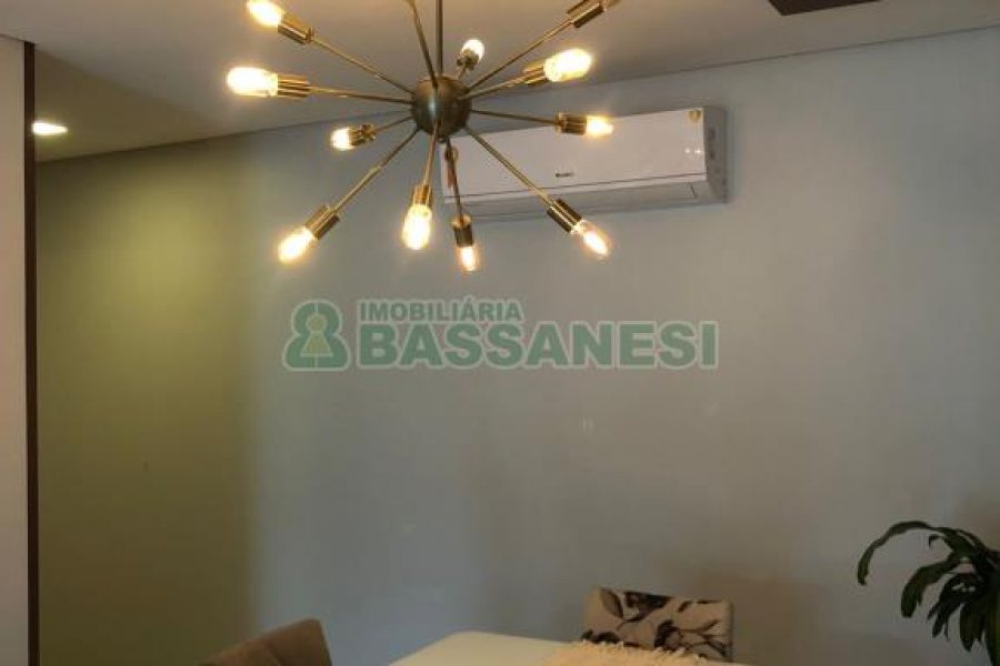 Apto Mobiliado com 90m², 2 dormitórios, 3 vagas, no bairro Charqueadas em Caxias do Sul para Alugar