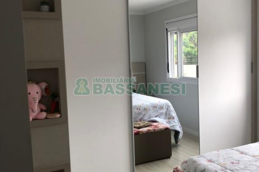 Apto Mobiliado com 90m², 2 dormitórios, 3 vagas, no bairro Charqueadas em Caxias do Sul para Alugar