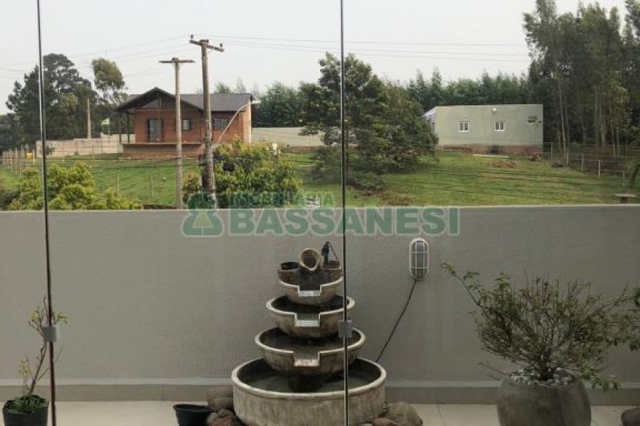 Apto Mobiliado com 90m², 2 dormitórios, 3 vagas, no bairro Charqueadas em Caxias do Sul para Alugar