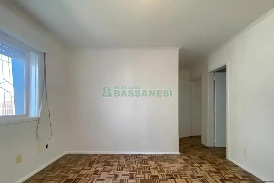 Casa com 300m², 4 dormitórios, 2 vagas, no bairro Universitário em Caxias do Sul para Alugar