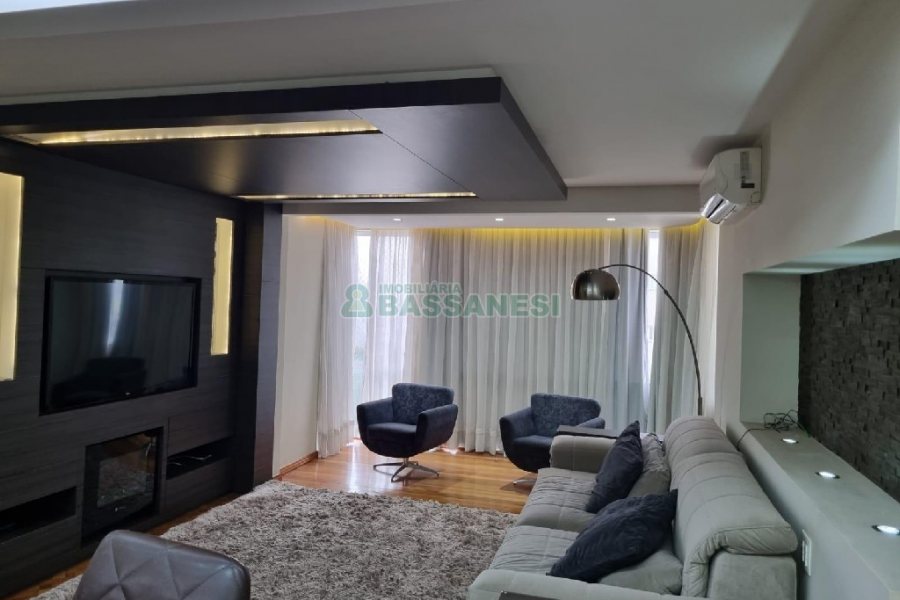 Apto Mobiliado com 100m², 2 dormitórios, 2 vagas, no bairro Santa Catarina em Caxias do Sul para Alugar