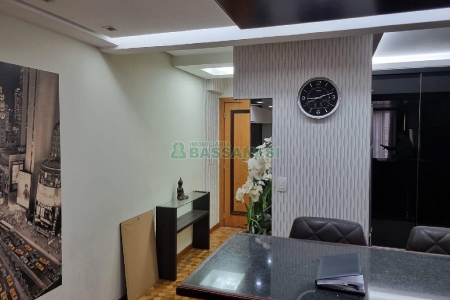 Apto Mobiliado com 100m², 2 dormitórios, 2 vagas, no bairro Santa Catarina em Caxias do Sul para Alugar