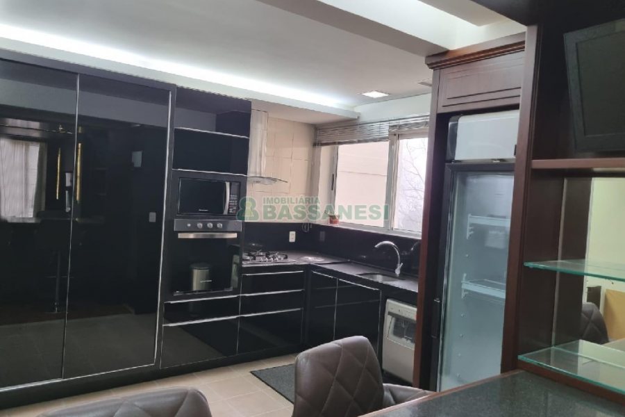 Apto Mobiliado com 100m², 2 dormitórios, 2 vagas, no bairro Santa Catarina em Caxias do Sul para Alugar