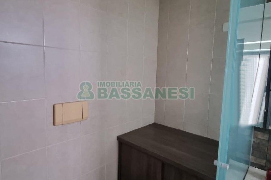 Apto Mobiliado com 100m², 2 dormitórios, 2 vagas, no bairro Santa Catarina em Caxias do Sul para Alugar