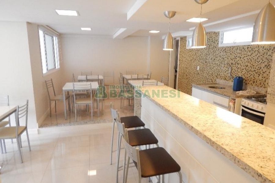Apto Mobiliado com 82m², 2 dormitórios, 2 vagas, no bairro Villagio Iguatemi em Caxias do Sul para Alugar
