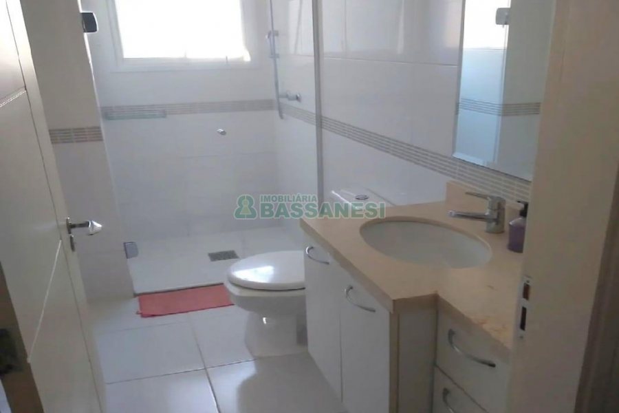 Apto Mobiliado com 82m², 2 dormitórios, 2 vagas, no bairro Villagio Iguatemi em Caxias do Sul para Alugar