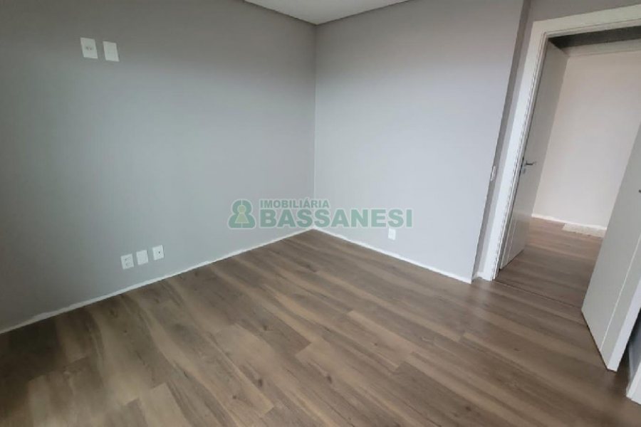 Apartamento com 174m², 3 dormitórios, 3 vagas, no bairro Sanvitto em Caxias do Sul para Alugar