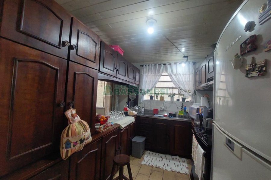 Casa com 450m², 4 dormitórios, 2 vagas, no bairro Lourdes em Caxias do Sul para Comprar