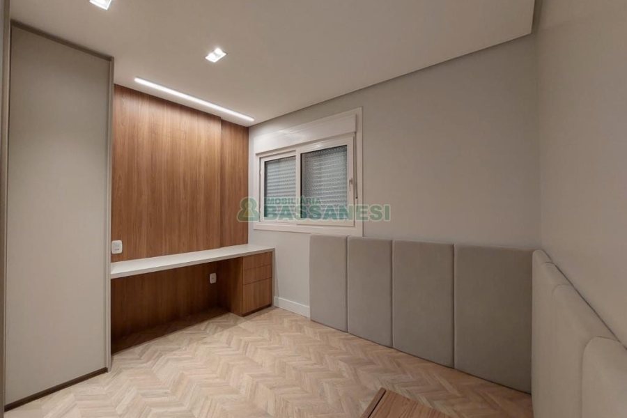Apartamento com 104m², 3 dormitórios, 2 vagas, no bairro Universitário em Caxias do Sul para Comprar