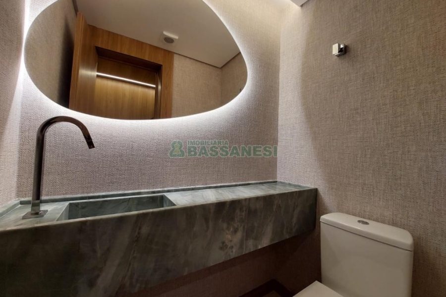 Apartamento com 104m², 3 dormitórios, 2 vagas, no bairro Universitário em Caxias do Sul para Comprar