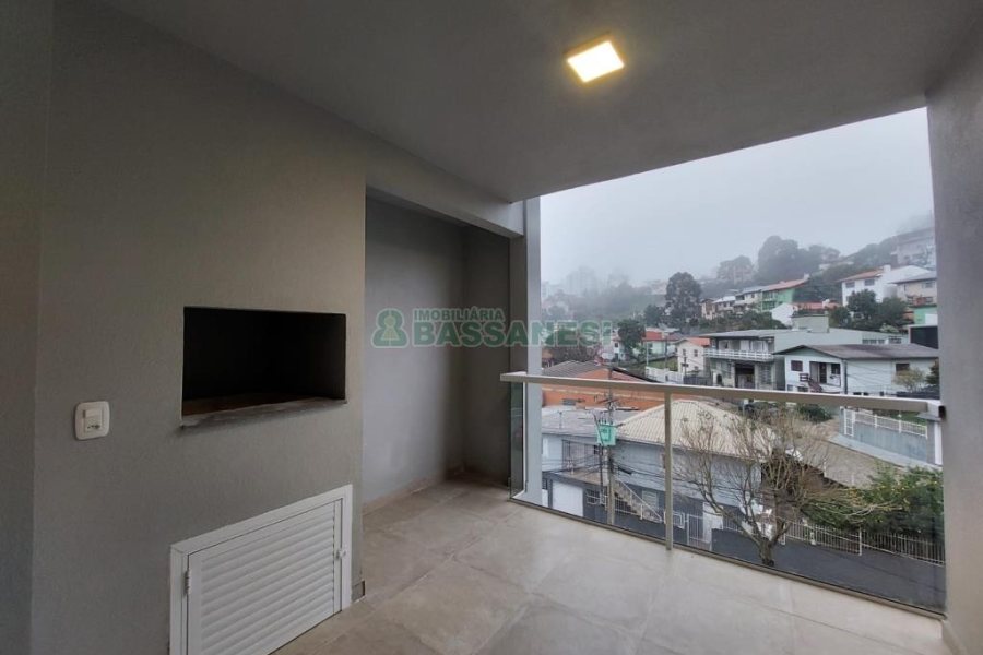 Apartamento com 104m², 3 dormitórios, 2 vagas, no bairro Universitário em Caxias do Sul para Comprar