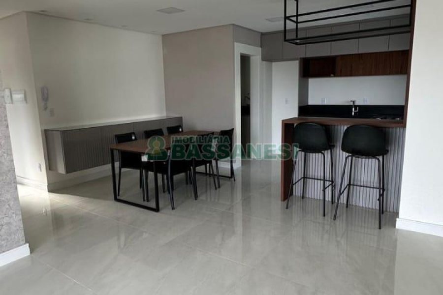 Apartamento com 96m², 3 dormitórios, 2 vagas, no bairro Altos do Seminario em Caxias do Sul para Comprar