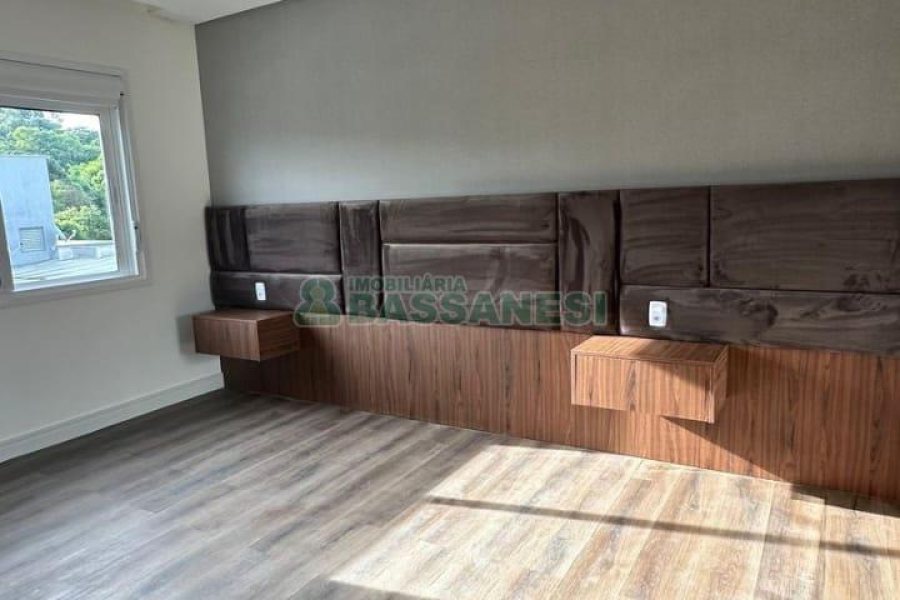 Apartamento com 96m², 3 dormitórios, 2 vagas, no bairro Altos do Seminario em Caxias do Sul para Comprar