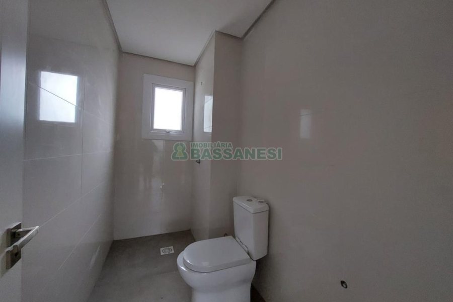 Apartamento com 101m², 3 dormitórios, 2 vagas, no bairro Universitário em Caxias do Sul para Comprar