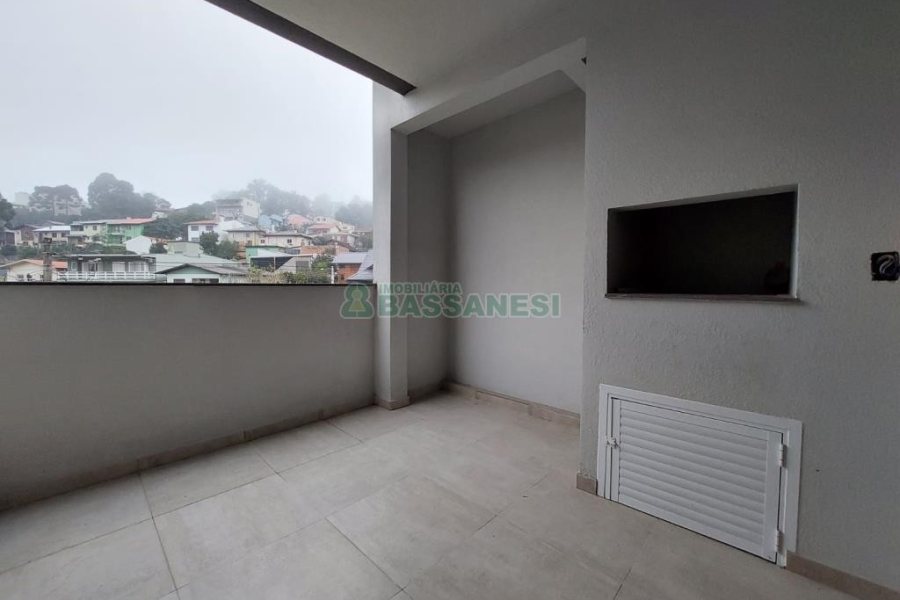 Apartamento com 101m², 3 dormitórios, 2 vagas, no bairro Universitário em Caxias do Sul para Comprar