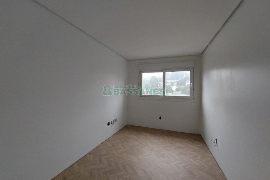 Apartamento com 104m², 3 dormitórios, 2 vagas, no bairro Universitário em Caxias do Sul para Comprar