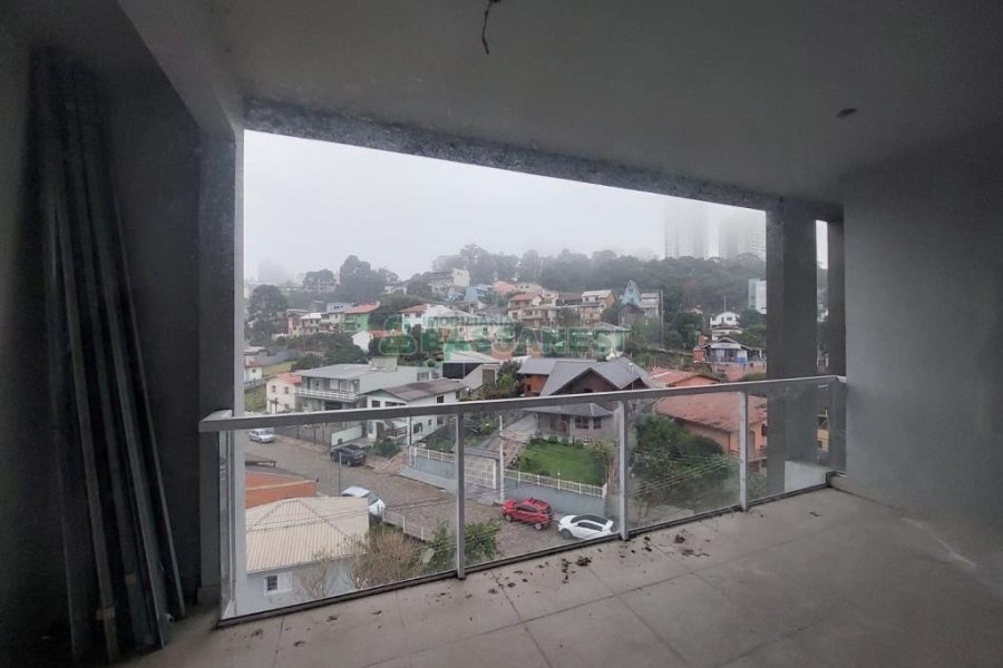 Apto/Cobertura com 195m², 3 dormitórios, 2 vagas, no bairro Universitário em Caxias do Sul para Comprar