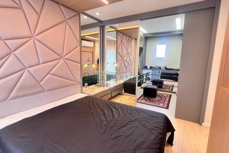 Apartamento com 140m², 3 dormitórios, 4 vagas, no bairro Madureira em Caxias do Sul para Alugar ou Comprar