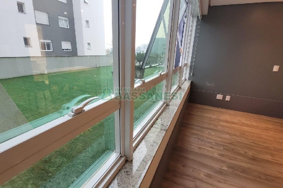 Sala com 30m², no bairro Villagio Iguatemi em Caxias do Sul para Comprar