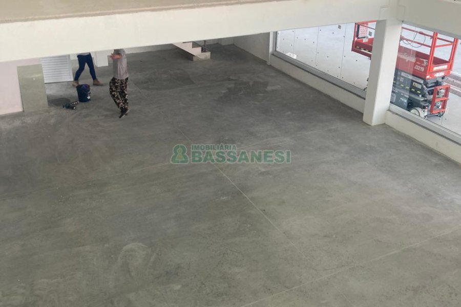 Loja com 156m², no bairro Panazzolo em Caxias do Sul para Alugar