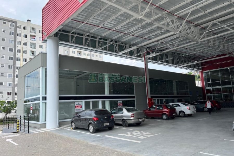 Loja com 156m², no bairro Panazzolo em Caxias do Sul para Alugar