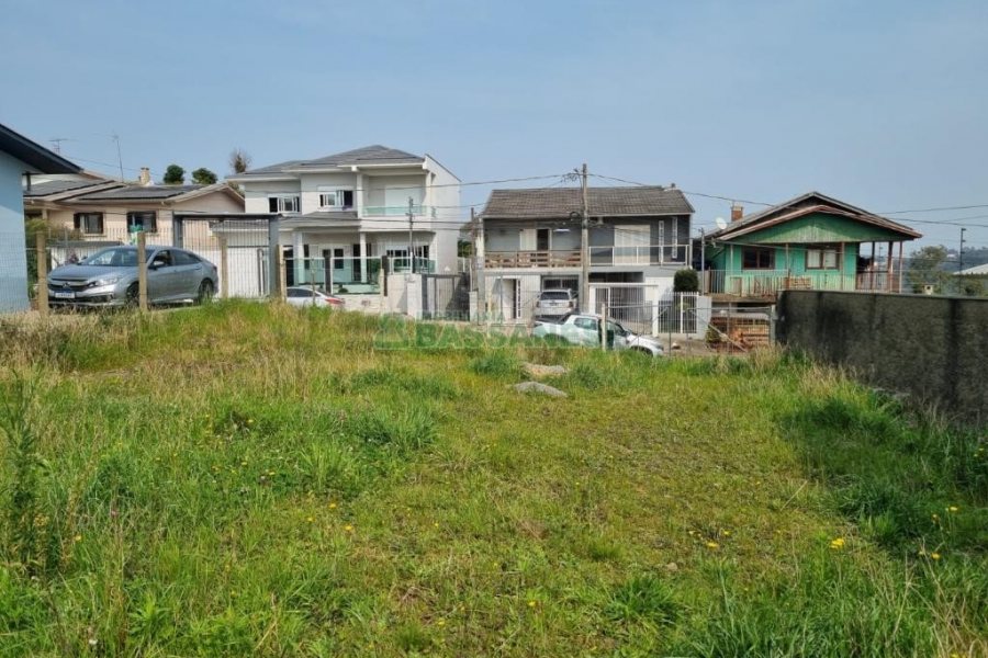 Terreno com 363m², no bairro Santa Lúcia em Caxias do Sul para Comprar