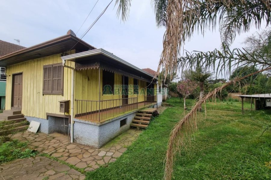 Casa com 100m², 3 dormitórios, no bairro Ana Rech em Caxias do Sul para Comprar