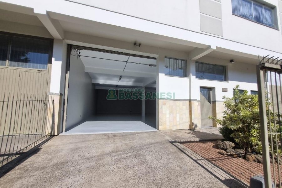 Loja com 192m², no bairro Kayser em Caxias do Sul para Alugar