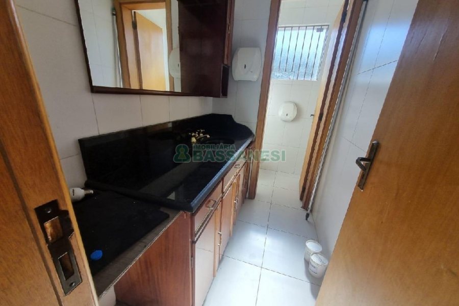 Loja com 192m², no bairro Kayser em Caxias do Sul para Alugar