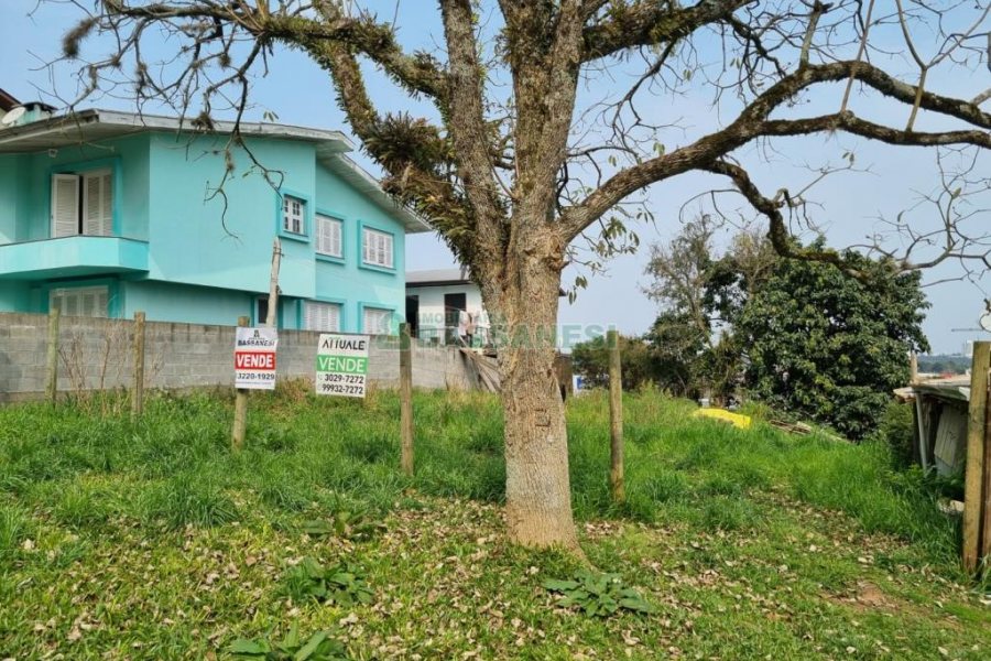 Terreno com 378m², no bairro Santa Lúcia em Caxias do Sul para Comprar