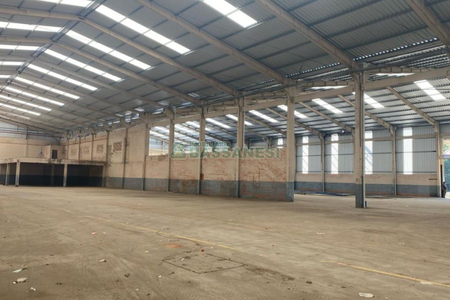 Pavilhão com 5500m², no bairro Otavio Rocha em Flores da Cunha para Alugar