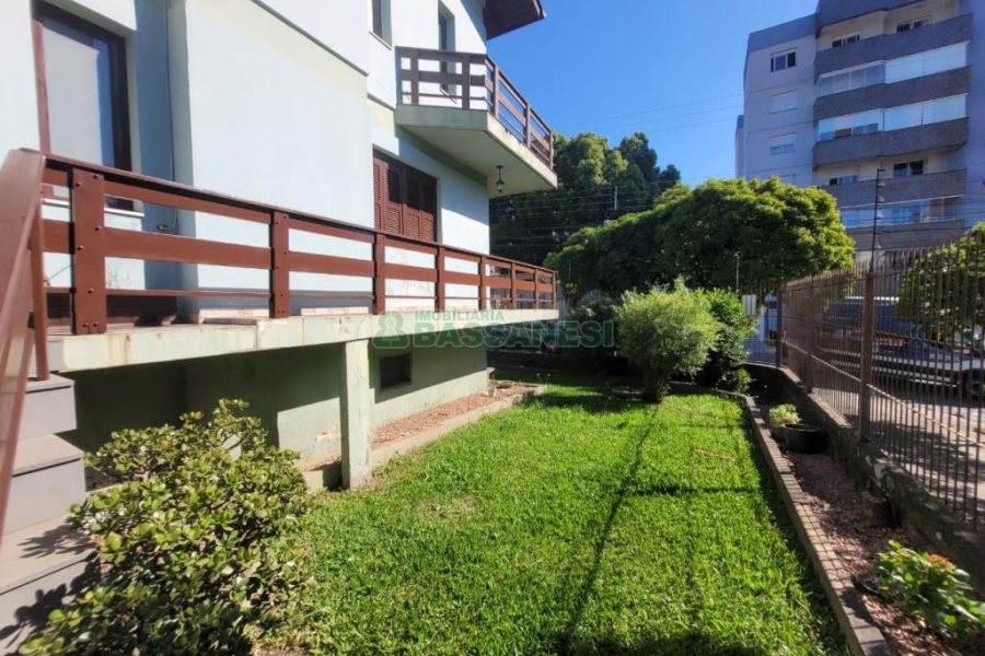 Apartamento com 122m², 3 dormitórios, 2 vagas, no bairro Cinqüentenário em Caxias do Sul para Comprar